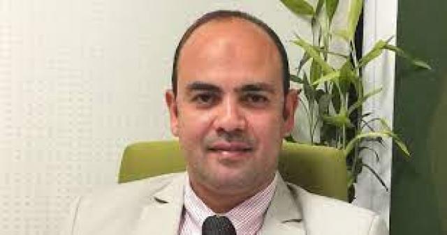 الدكتور أحمد أبو عبلة