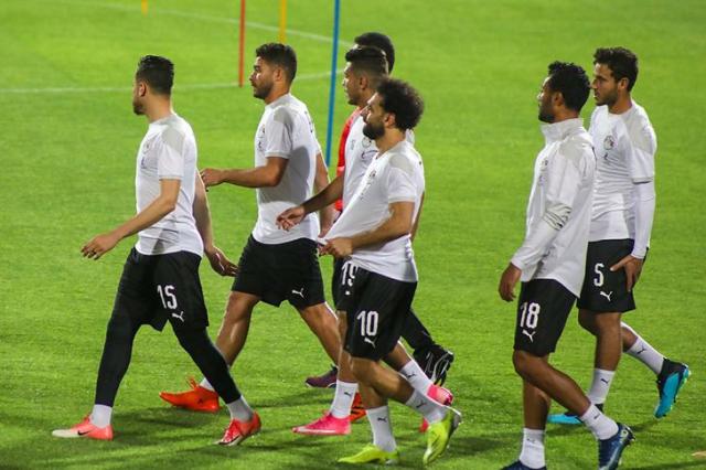 المنتخب يواجه كينيا بالأبيض والأسود