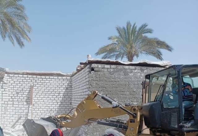 إزالة التعديات على الأراضى الزراعية