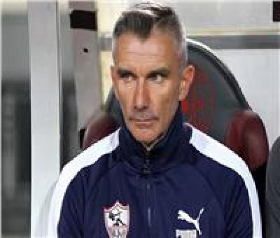 كارتيرون يطمئن على مصابي الزمالك قبل مواجهة الحدود