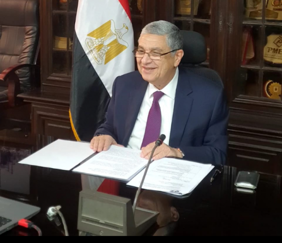وزير الكهرباء