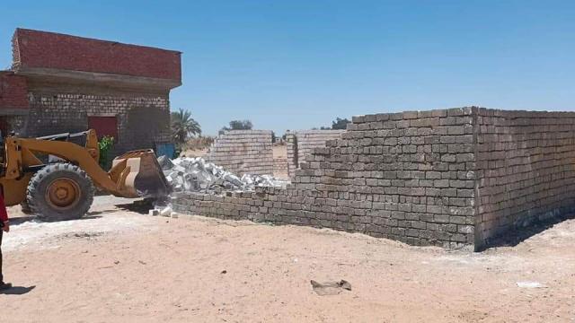 إزالة التعديات على الأراضي الزراعية