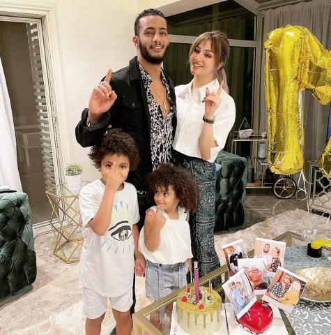 محمد رمضان وأسرته