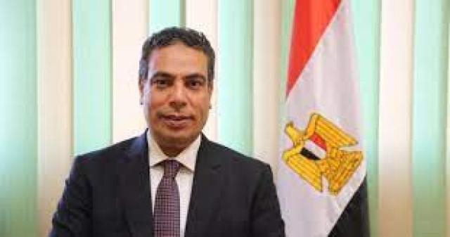 الدكتور عادل عبد الغفار