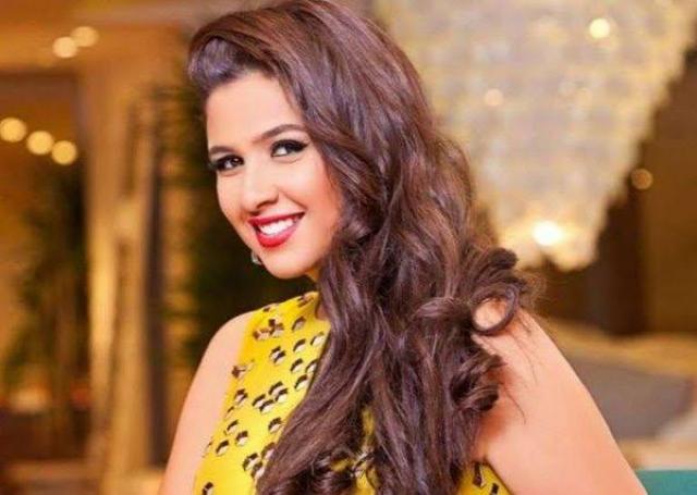 الفنانة ياسمين عبدالعزيز... والإعلامية ايمان الحصري.