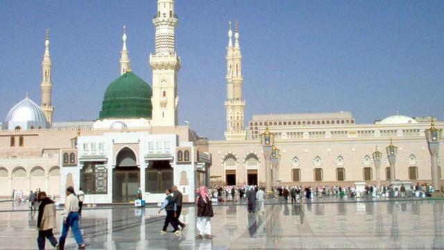 وكالة شؤون المسجد النبوي تناقش سبل تعزيز الخدمات التقنية والذكية التفاعلية لخدمة الزائرين