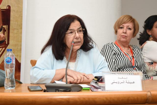 نقاد وفنانون يناقشون تطور المسرح 