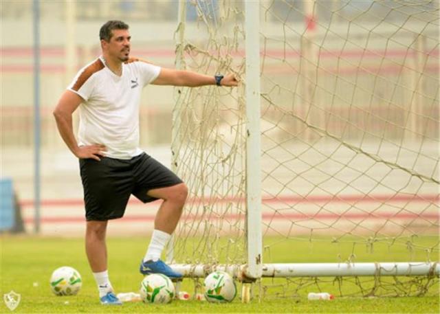 البرازيلي أرتو أوليفيرا