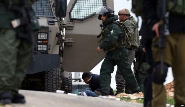 الاحتلال يعتقل 16 فلسطينيا من الضفة الغربية