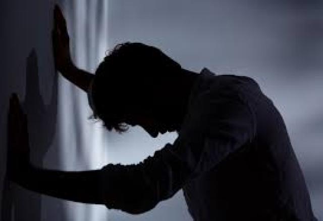 غول «السوشيال ميديا» يحاصر المواطنين بالاضطرابات النفسية والاكتئاب