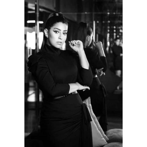 الفنانة ايتن عامر