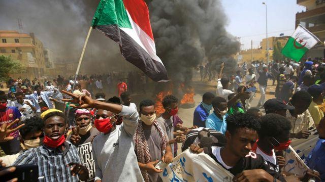 استمرار المظاهرات المطالبة برحيل العسكر من المشهد السياسي السوداني
