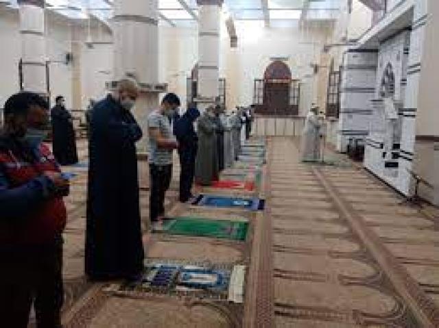 فتح المساجد في صلاة التهجد من ليلة السابع والعشرين حتى نهاية شهر رمضان