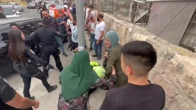 إصابة شاب فلسطيني إثر إطلاق مُستوطن النار عليه في حي الشيخ جراح