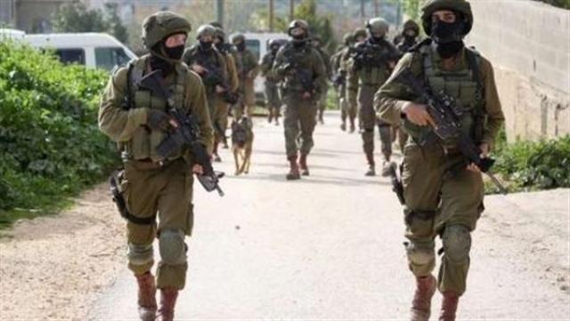 جيش الاحتلال الإسرائيلي يستهدف المزارعين شرق خان يونس