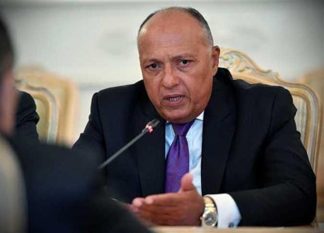 وزير الخارجية يبحث مع رئيس بنك الاستثمار الأوروبي تعزيز الاستثمارات بمصر