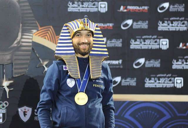 رومان كانون يتوج بذهبية سلاح المبارزة رجال في بطولة العالم بالقاهرة