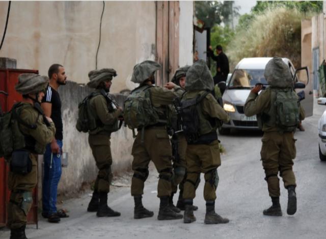 الاحتلال يحاصر بلدة سلوان.. ويعتقل عددا من الفلسطينيين