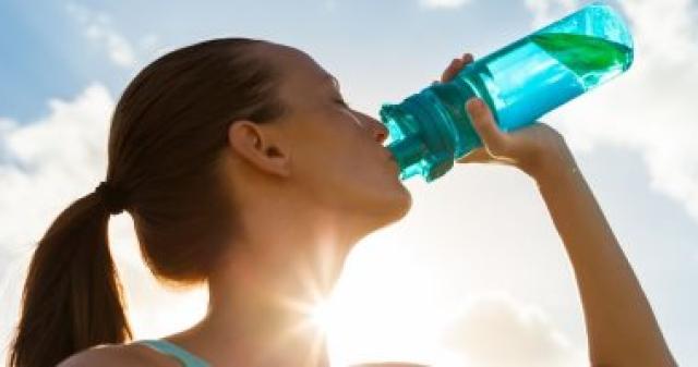 الإفراط في شرب الماء يسبب التسمم