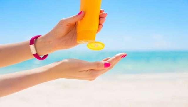 أخصائية أمراض جلدية تكشف تأثير واقي الشمس على فيتامين ”د”