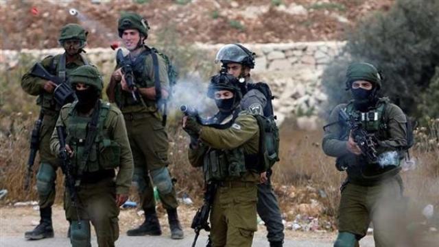 قوات الاحتلال الإسرائيلي تعتقل مواطنين فلسطينيين من نابلس