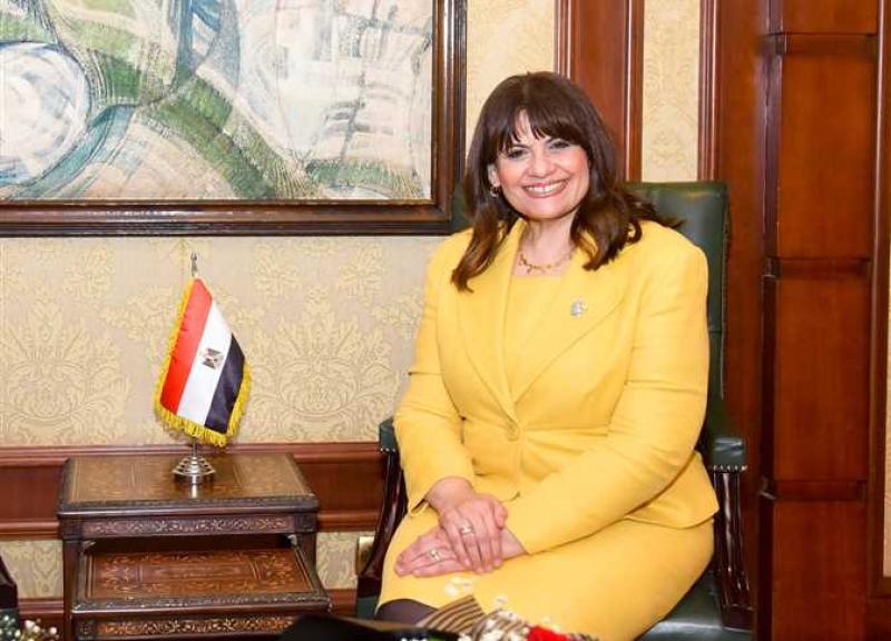 وزيرة الهجرة: إعلان محفزات ومميزات بنكية للمصريين بالخارج قريبًا