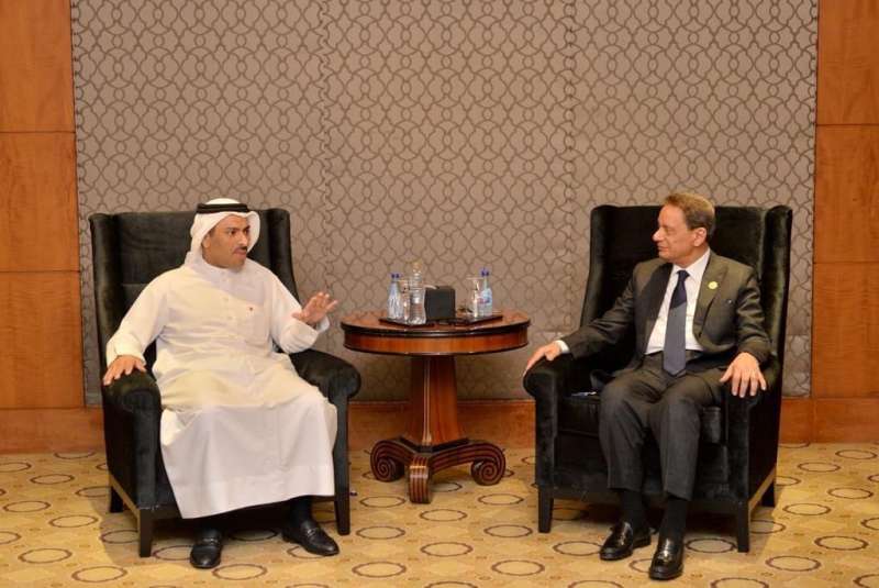 رئيس المجلس الأعلى لتنظيم الإعلام يلتقي وزير شئون الإعلام بمملكة البحرين
