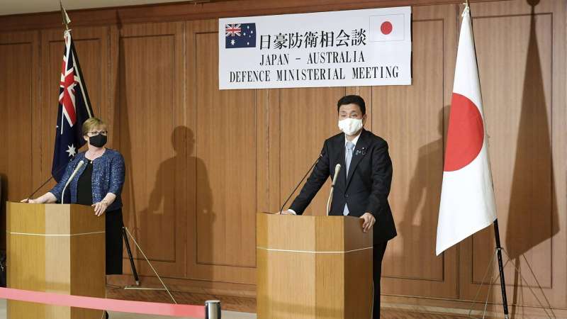 اليابان وأستراليا تتعهدان بتعزيز التعاون الدفاعي وسط صعود نجم الصين