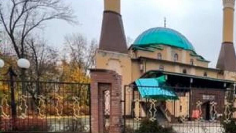 تضرر مسجد في منطقة كويبيشيفسكي في دونيتسك جراء قصف القوات الأوكرانية