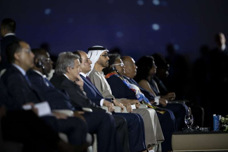 رئيس الإمارات: أتمنى لمصر التوفيق في قيادة العمل الدولي لمواجهة تغير المناخ