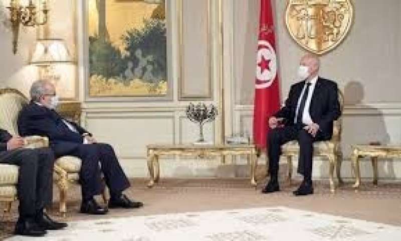 الرئيس التونسي قيس سعيّد يستقبل وزير الخارجية الجزائري رمطان لعمامرة
