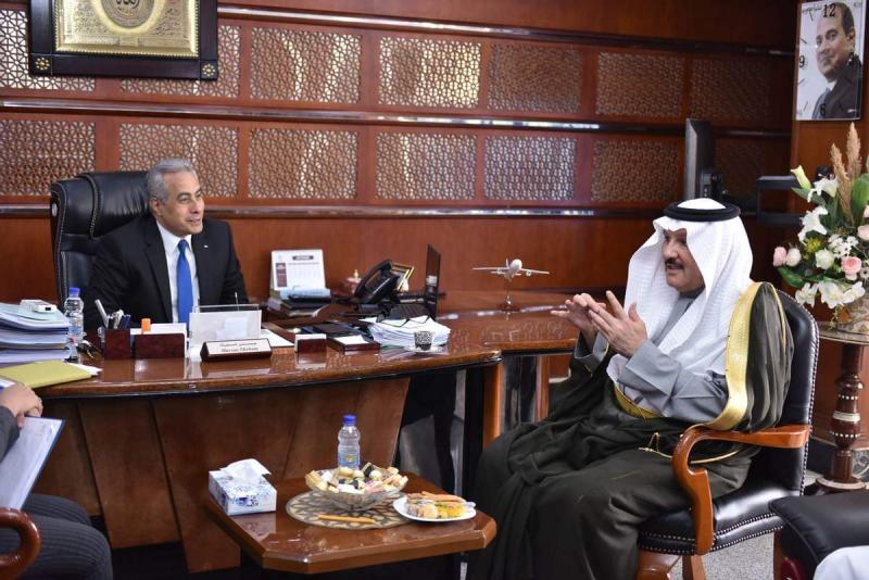 وزير القوى العاملة يلتقى السفير السعودي بالقاهرة