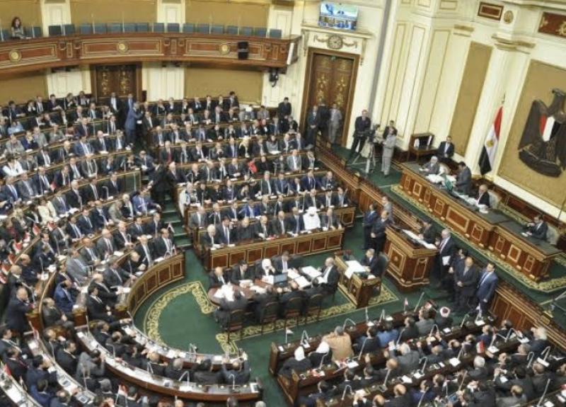 تفويض مكتب البرلمان لـ تحديد موعد عرض  25 طلب مناقشة عامة