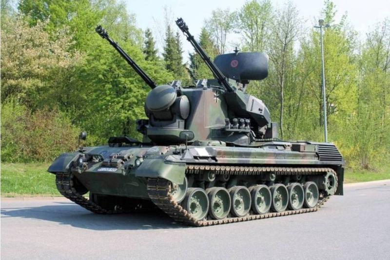 أوكرانيا: نحتاج إلى عدة مئات من الدبابات لتحرير أراضينا من روسيا