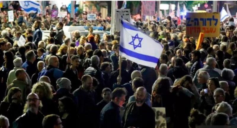 آلاف الإسرائيليين يتظاهرون ضد الإصلاحات القضائية