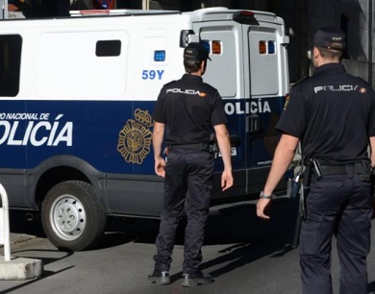 إسبانيا: اعتقال 30 شخصا على صلة بعصابة لتهريب المخدرات