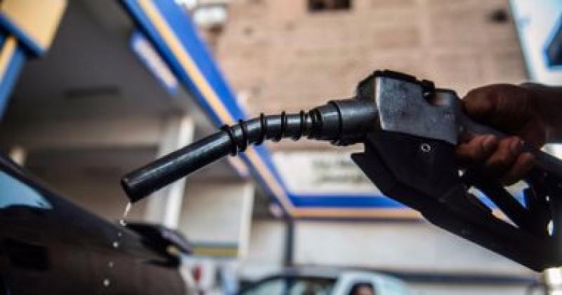 وزير مالية كولومبيا: قرار ارتفاع أسعار البنزين مستمر بسبب الفجوة المالية
