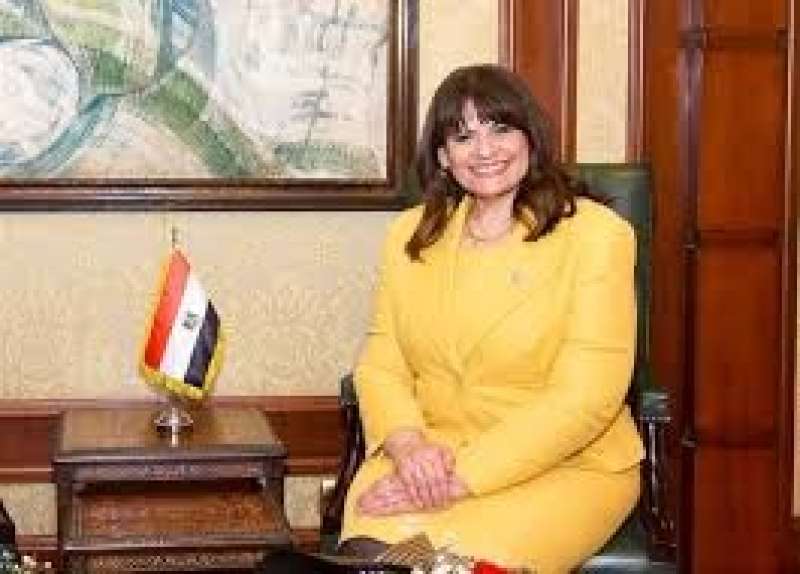 وزيرة الهجرة تستقبل خبيرا مصريا في مجال البترول والآبار وإدارة المخلفات الصناعية
