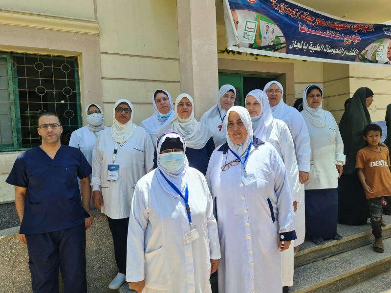 الكشف على 1382 مواطن خلال قافلة طبية مجانية بقرية البريجات بكوم حماده