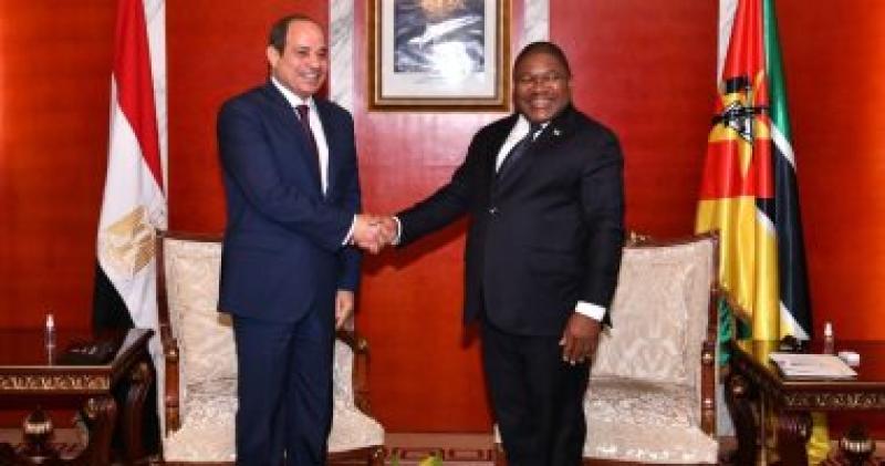الرئيس السيسى يؤكد تقديم كل أوجه الدعم للأشقاء فى موزمبيق مدنيا وعسكريا