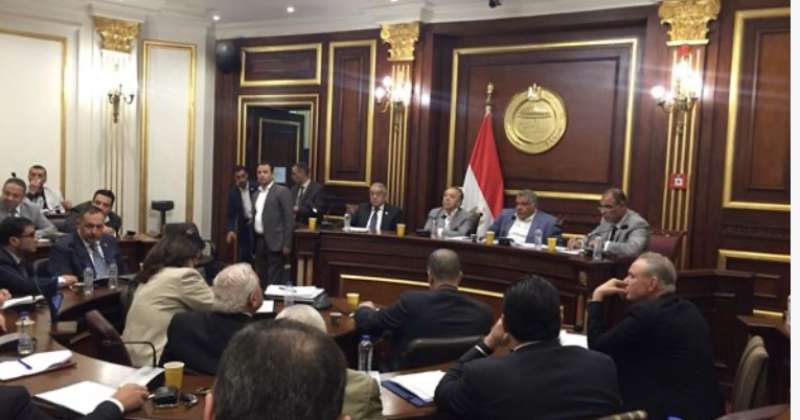 رئيس لجنة الصناعة: يجب العمل على حل أزمة الشباك الواحد ومعوقات الاستثمار في مصر