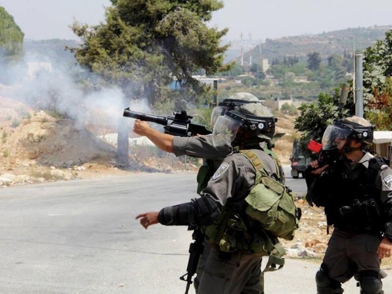 إصابة فلسطينيّين برصاص قوات الاحتلال الإسرائيلي في مدينة نابلس