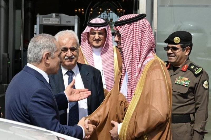 رئيس وزراء دولة فلسطين يُغادر جدة