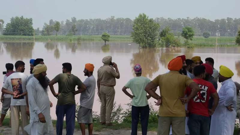 16 شخصا قضوا وعشرات المفقودين نتيجة انهيار أرضي في الهند