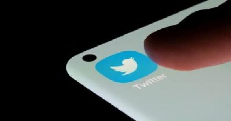 «تويتر» تطور ميزة لربط الباحثين عن عمل وأصحاب الشركات