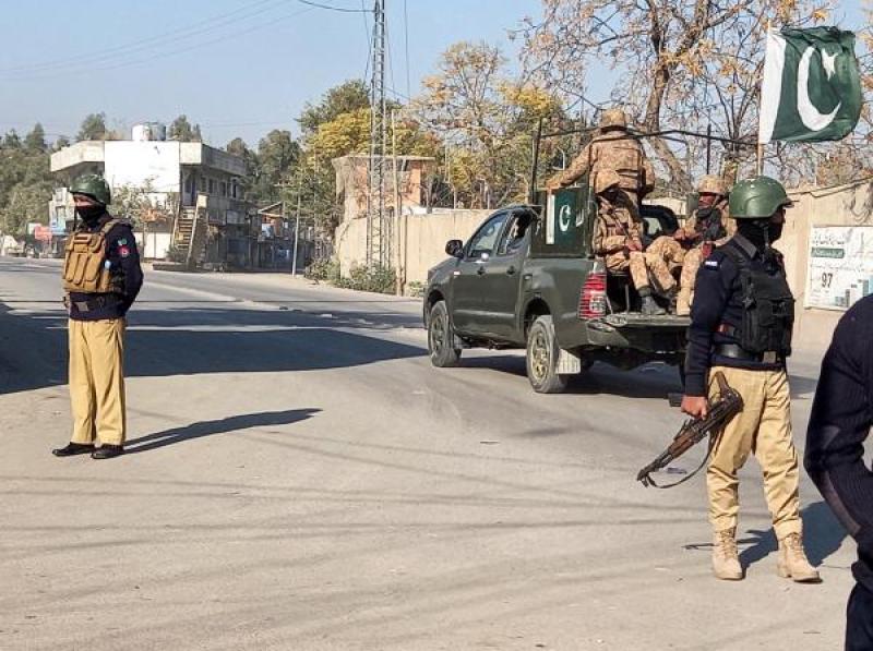 مقتل شخصين جراء هجوم انتحاري شمال غرب باكستان