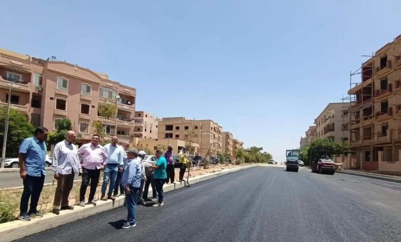 مسؤولو ” الإسكان ” يتفقدون أعمال التطوير الجارية بالمناطق المختلفة بمدينة العبور