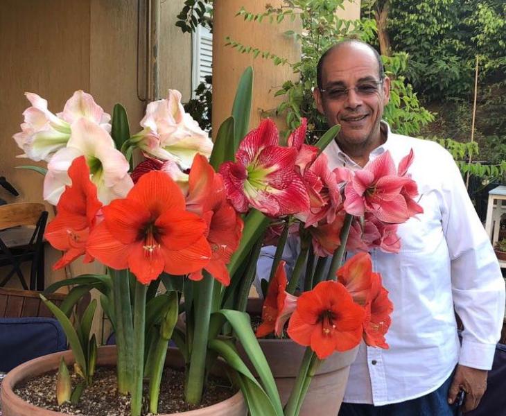 الإعلامي محمد شردي يقدم برنامجا متخصصا في النباتات والزهور ”sherdy garden”
