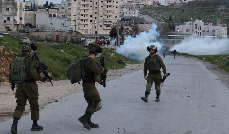 إصابة عشرات الفلسطينيين في اعتداء قوات الاحتلال على مدينة نابلس
