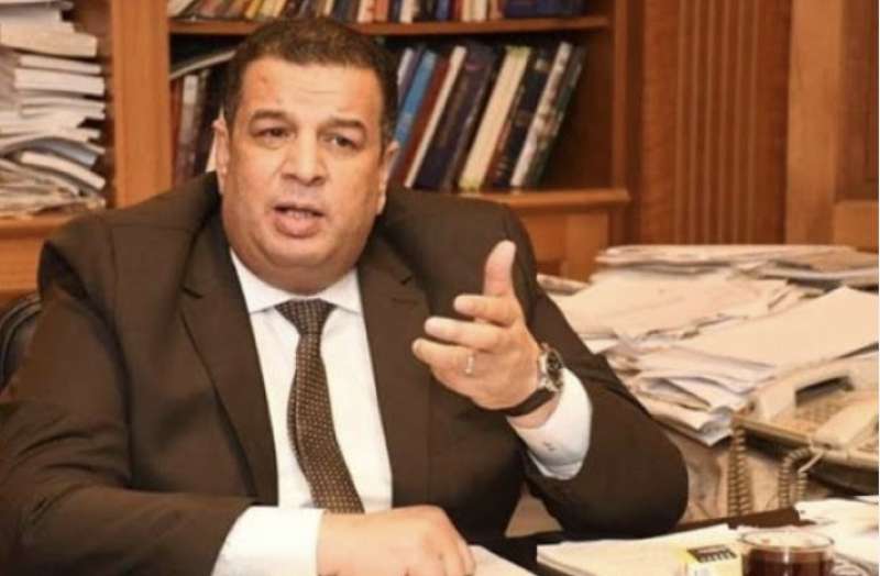 رئيس تحرير الجمهورية يحذر من التهور في حرية الرأي والتعبير في مصر